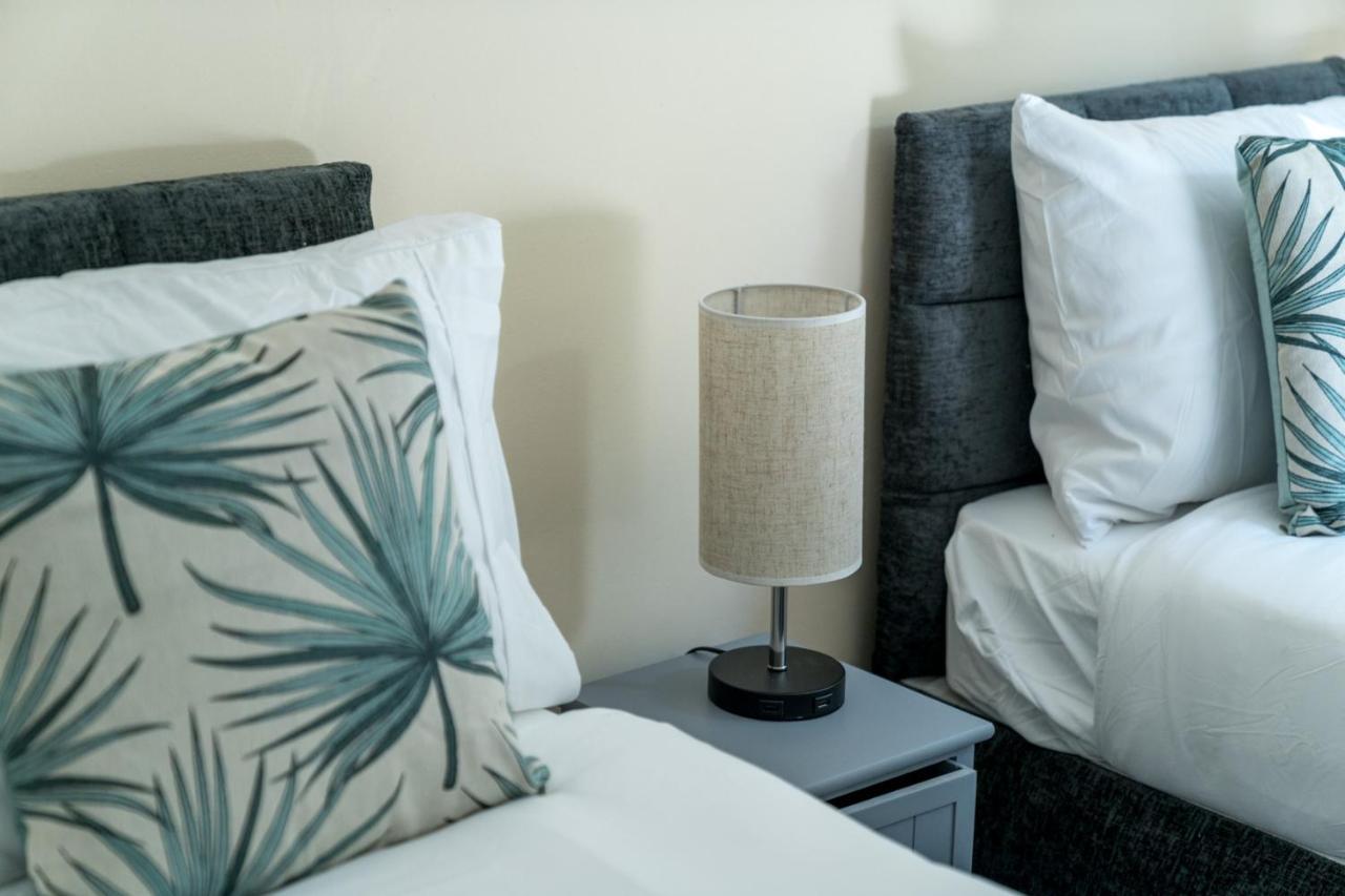 Redhill Surrey 2 Bedroom Pet Friendly Apartment By Sublime Stays Exterior foto