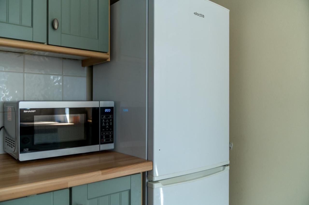 Redhill Surrey 2 Bedroom Pet Friendly Apartment By Sublime Stays Exterior foto